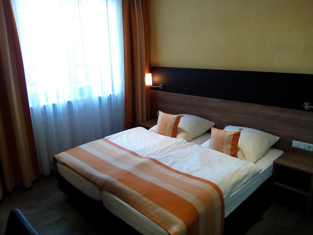 Hotel Trutzpfaff Speyer Bagian luar foto